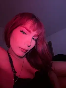 Snapshot of Blacktrinity chatting on November 2025 05:00:02 PM Blacktrinity online show from November 2025 05:00:02 PM