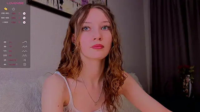 Alisavine online show from April 2026 08:00:02 PM