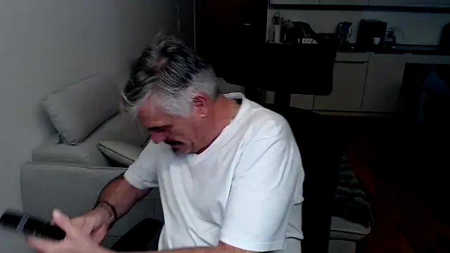 Buidapest online show from March 2026 08:48:01 PM