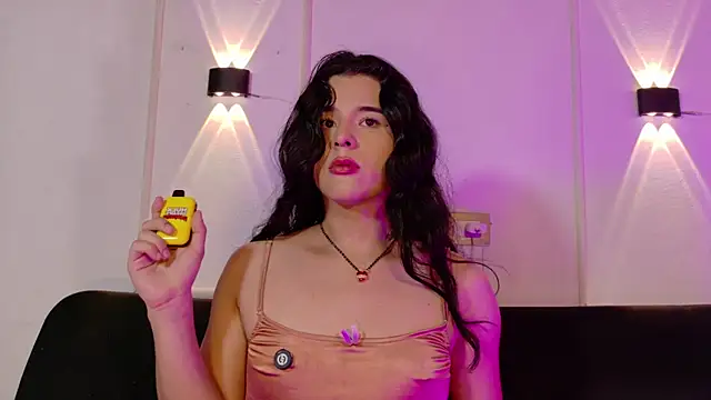 Angel-umbra online show from April 2026 06:10:01 PM