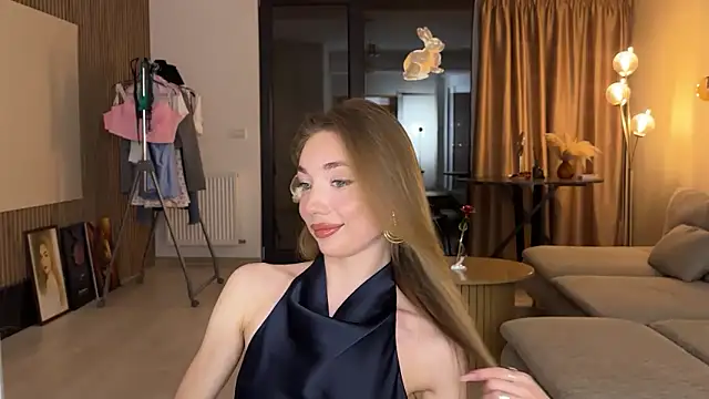 Jolienne online show from April 2026 08:14:02 PM