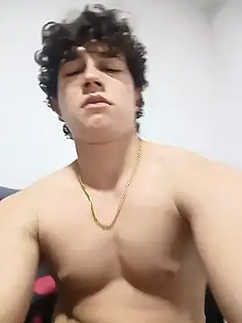 Snapshot of andrdosfn chatting on November 2025 02:28:02 AM andrdosfn online show from November 2025 02:28:02 AM