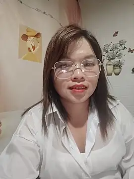 Snapshot of Cover-baa chatting on June 2026 05:55:02 PM Cover-baa online show from June 2026 05:55:02 PM