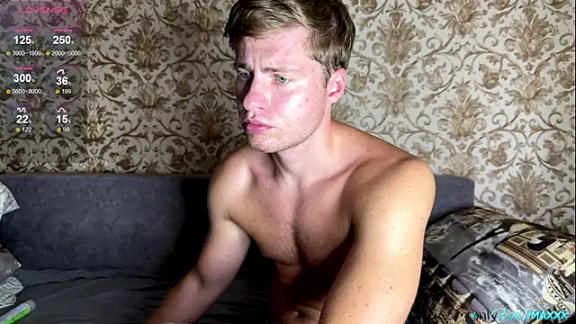 Snapshot of Maxhornyblondieman chatting on July 2026 10:29:01 AM Maxhornyblondieman online show from July 2026 10:29:01 AM