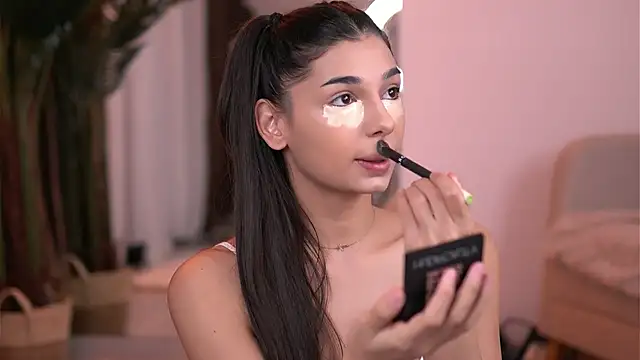 LuvCaprice online show from January 2026 02:52:02 PM