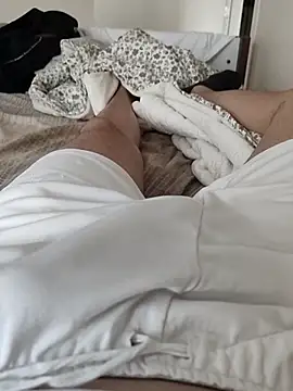 berkkderlerr online show from April 2026 09:02:01 AM