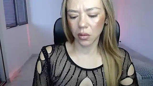 Annie Cervantez online show from April 2026 11:19:02 AM