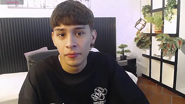 DraxBlade09 online show from March 2026 08:13:01 PM