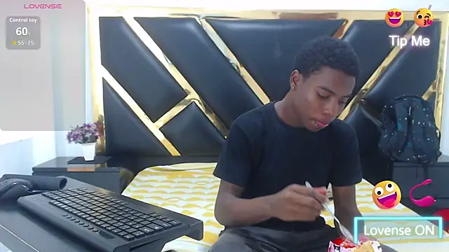 NoahJhonson69 online show from January 2026 07:06:02 PM