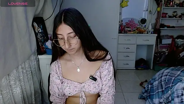 Snapshot of Nanylux chatting on January 2026 02:49:01 AM Nanylux online show from January 2026 02:49:01 AM