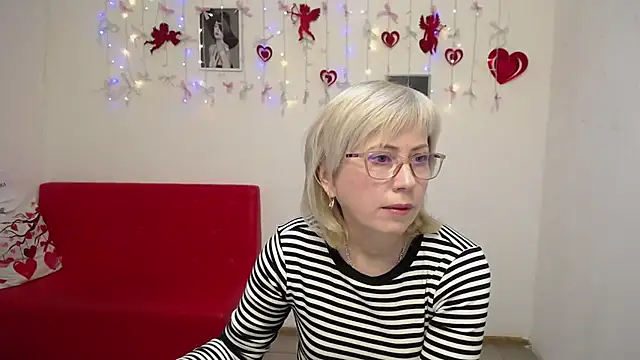 LaurenWishy online show from February 2026 05:33:02 AM