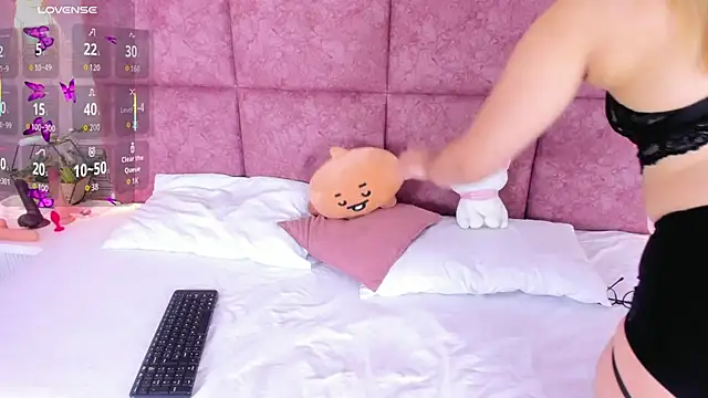 NathalieRoss1 online show from April 2026 05:56:02 AM