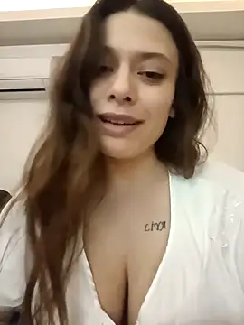 Snapshot of DevinAras chatting on April 2026 10:00:02 PM DevinAras online show from April 2026 10:00:02 PM