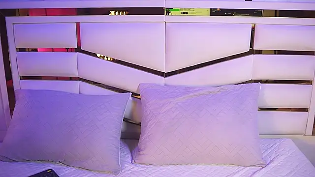 luciana agudelo online show from March 2026 07:14:01 PM