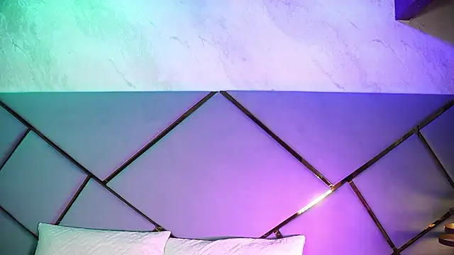 luciana agudelo online show from April 2026 07:19:01 PM