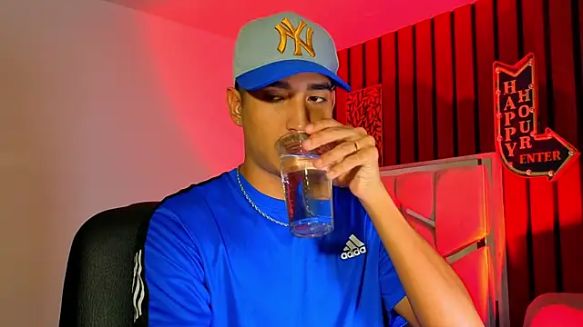 Snapshot of ken_blakerr chatting on December 2025 10:48:01 PM ken blakerr online show from December 2025 10:48:01 PM