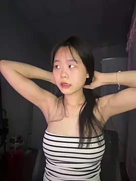 Kiee-lee online show from March 2026 12:05:03 PM