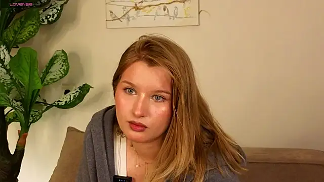 ImiMonroe online show from April 2026 05:55:02 AM