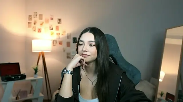 Vexorine online show from April 2026 07:58:01 PM