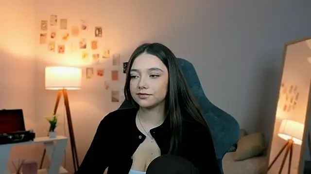 Vexorine online show from April 2026 07:27:01 PM