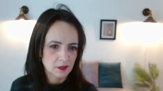 Juliana  lx online show from April 2026 01:44:02 PM