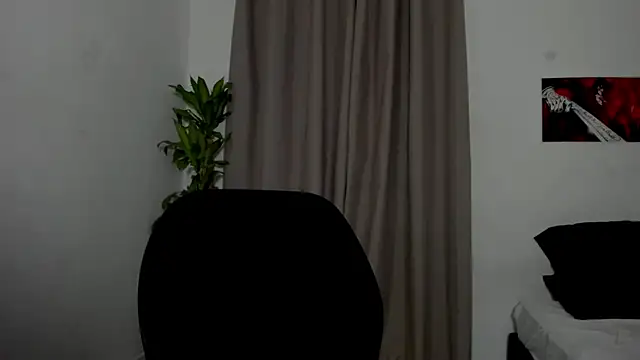 Catty Noir online show from January 2026 11:32:02 PM