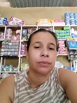 Snapshot of MIA-LARIOS chatting on June 2026 03:32:02 PM MIA-LARIOS online show from June 2026 03:32:02 PM