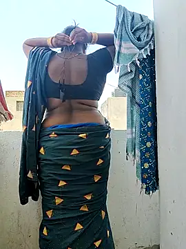 Desicouple1706 online show from April 2026 07:44:01 AM