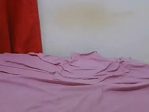 Lovemist online show from December 2025 06:57:02 PM