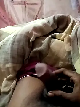 Snapshot of jay_big_cock chatting on December 2025 05:09:01 PM jay big cock online show from December 2025 05:09:01 PM