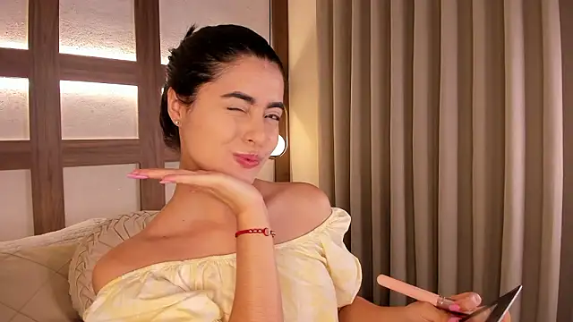 SarhaVega online show from February 2026 01:10:01 PM