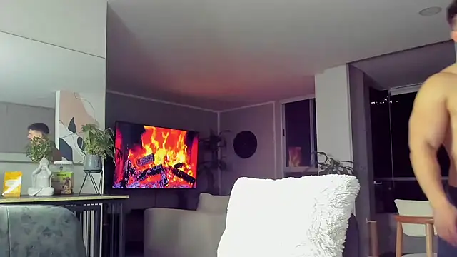 Valenthino Salvatore online show from April 2026 03:53:01 AM