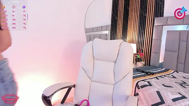 amaia santini online show from March 2026 07:10:01 PM