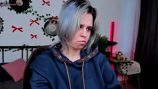 LiraBelle online show from April 2026 03:09:01 AM