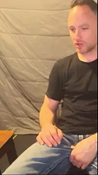 famous1tad online show from April 2026 10:59:01 AM