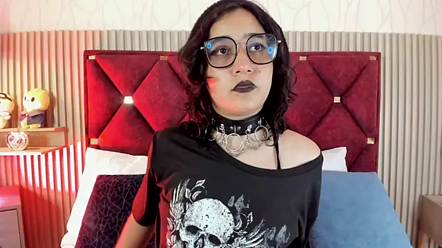 Kiri Velvet online show from June 2026 02:44:01 AM