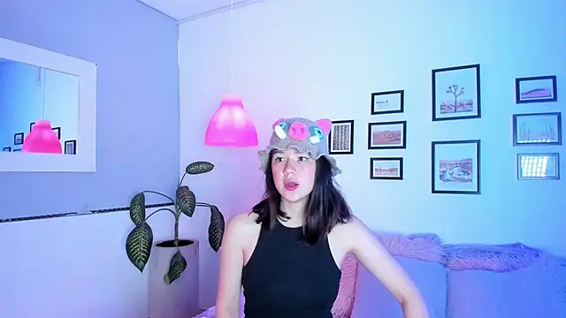 Skyy bloom online show from April 2026 12:15:02 PM