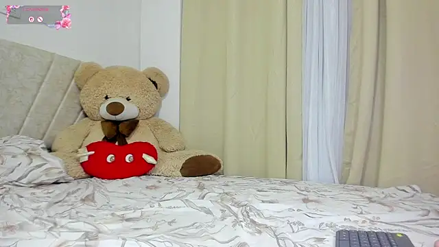 lia sweetty online show from April 2026 09:34:01 PM