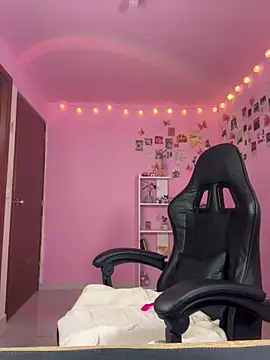 Davne  online show from March 2026 08:37:02 PM