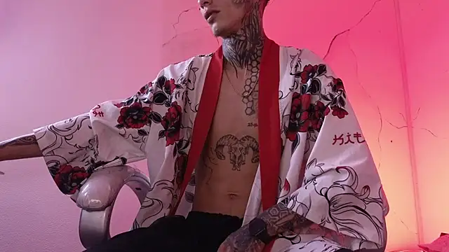 Paulo 527 online show from April 2026 09:39:01 PM