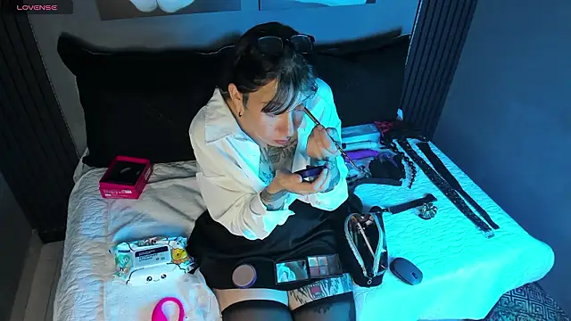 nora temptress online show from March 2026 01:51:03 PM