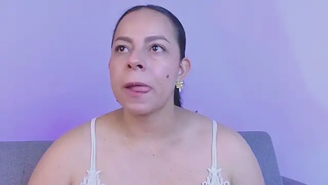 jimena chic1 online show from July 2026 06:10:02 PM