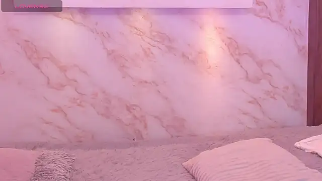 Dakota ferreti  online show from April 2026 02:44:01 PM