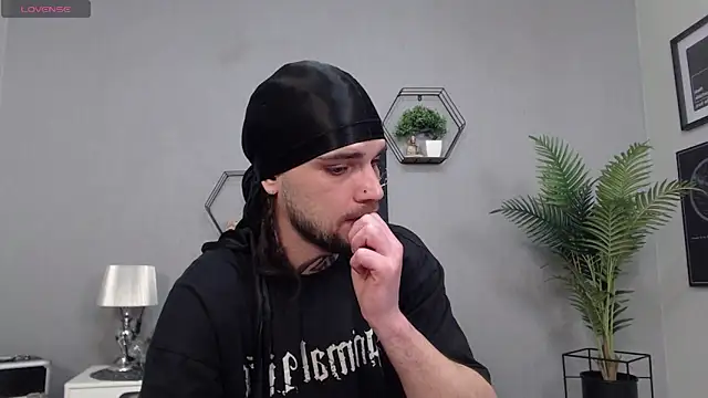 KaneHunter online show from April 2026 07:07:02 PM