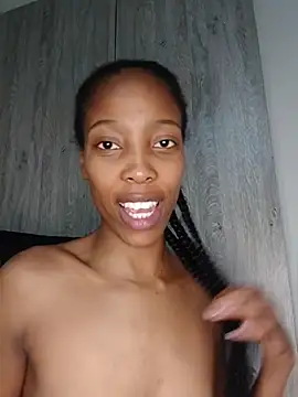 MsParisSmith online show from April 2026 07:53:01 PM