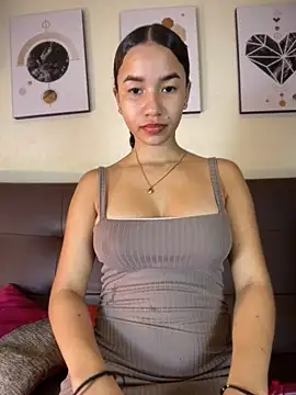 Snapshot of ZoeyFierce chatting on February 2026 01:09:02 PM ZoeyFierce online show from February 2026 01:09:02 PM