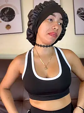 Snapshot of ZoeyFierce chatting on February 2026 12:48:02 PM ZoeyFierce online show from February 2026 12:48:02 PM