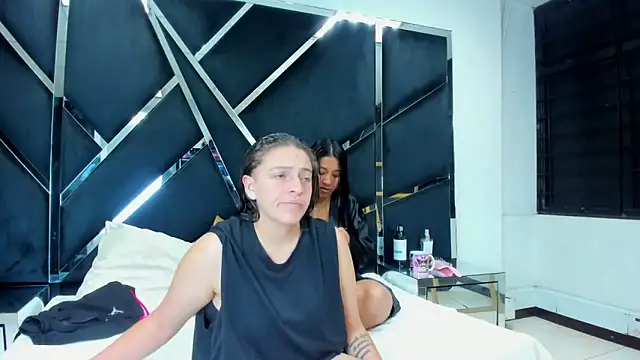 Alyssa Noah online show from April 2026 03:44:02 AM