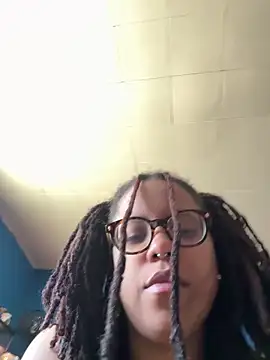 Snapshot of Hazel_eyeddemonx chatting on March 2026 06:19:02 PM Hazel eyeddemonx online show from March 2026 06:19:02 PM