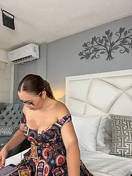 AnnaJaimes online show from March 2026 11:52:02 PM